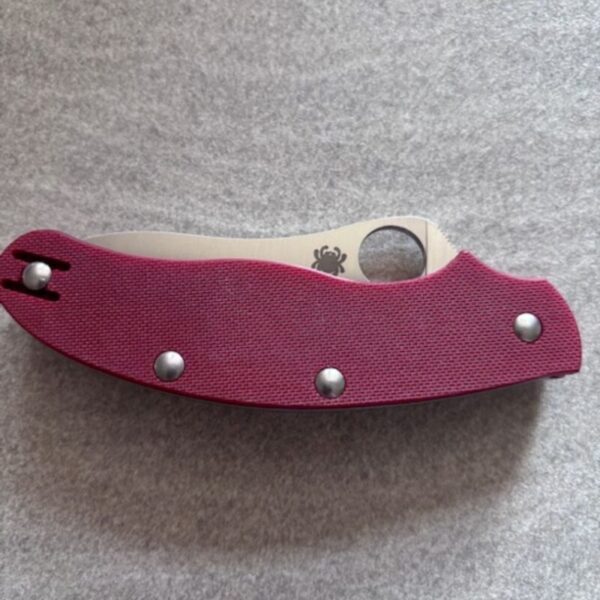 Spyderco UK Penknife Drop Point Heinnie® Edition - Image 5