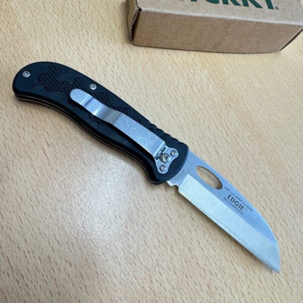CRKT Edgie Self Sharpening - Image 2