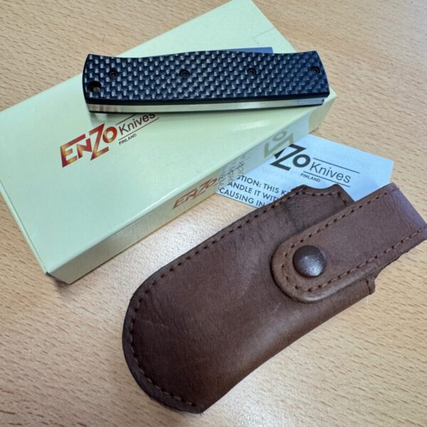 Enzo non locking folder Carbon scales 2901