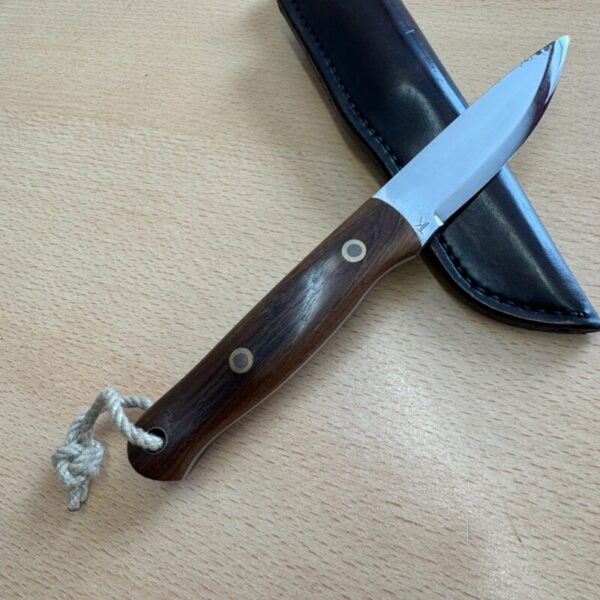 TK Bushcraft Knife Hardwood