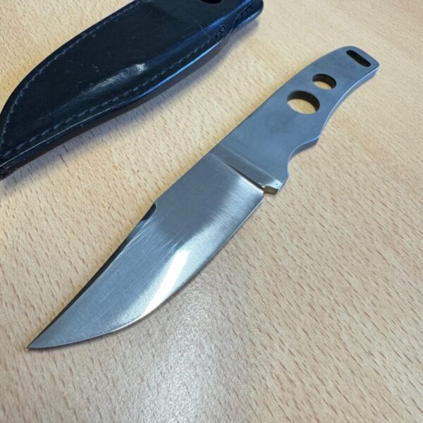 Falcon Knives Cobra Gunskin